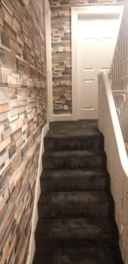 St. James Street Townhouse Belfast Exterior photo